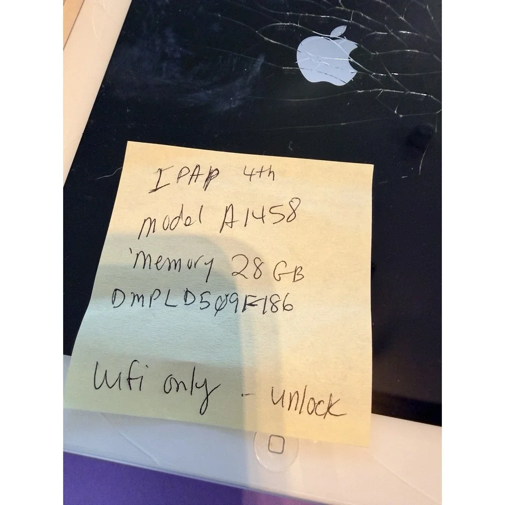 Apple iPad (4th Generation) A1458 16 GB, Wi-Fi, 9.7 in - White